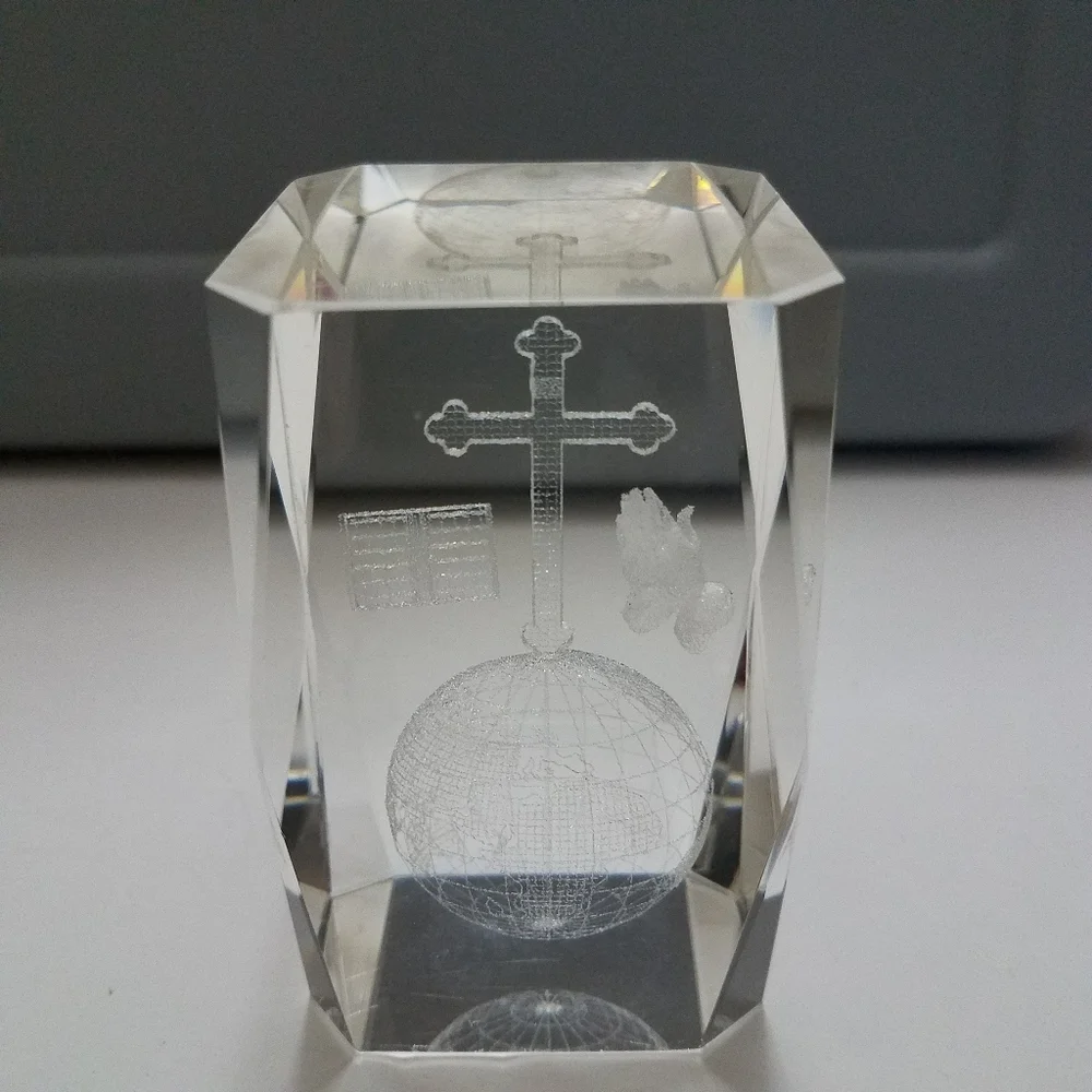 3D Laser Etched Paperweight Globe Cross Praying